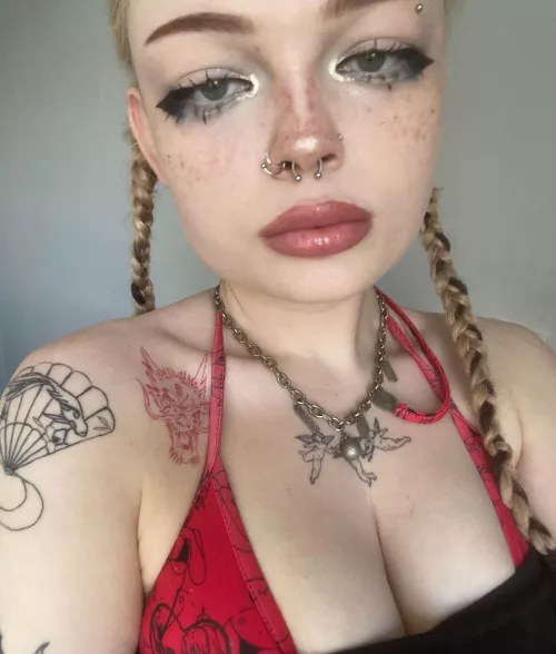 Get on your knees and beg me like the little looser you are hehe :3 by goddesscee333