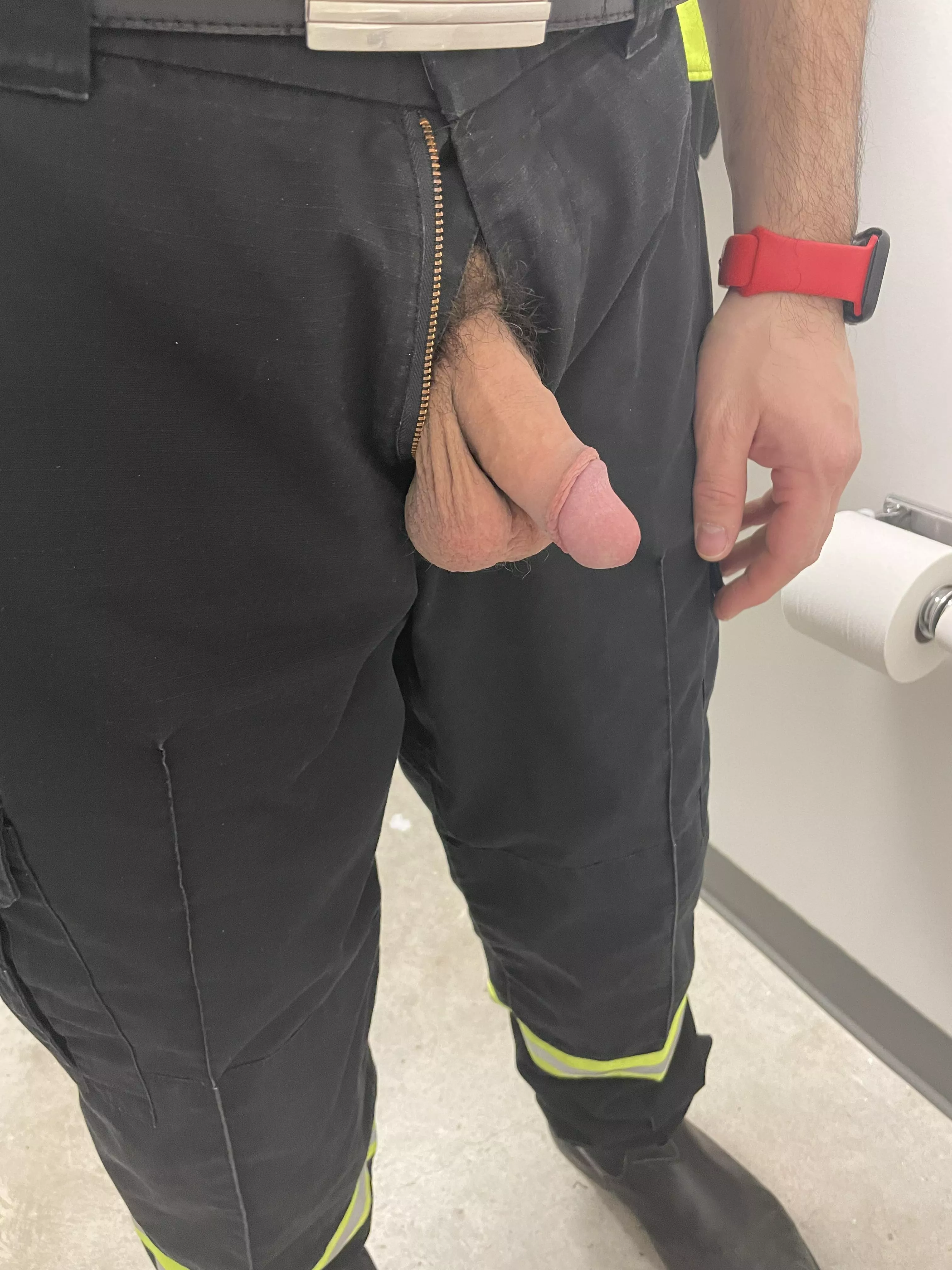 Gotta get a little fresh air on a busy warm night.  posted by Sandimancan