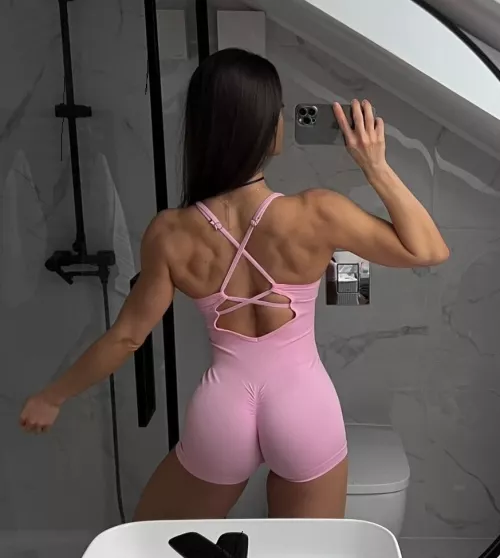 gym time by linasphysique_