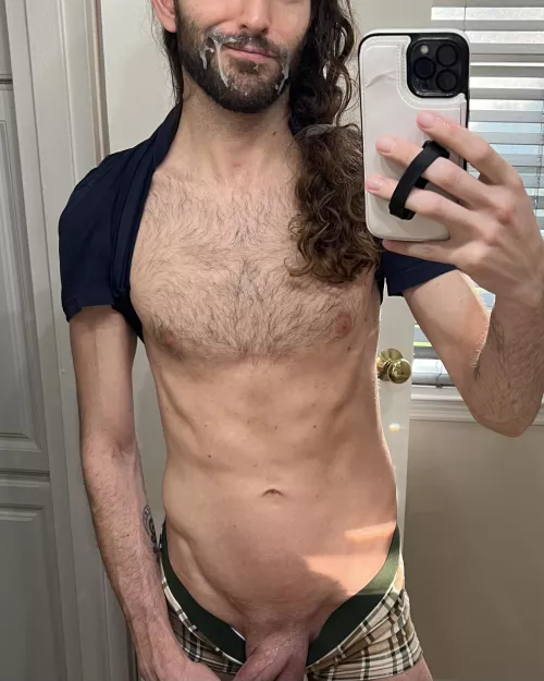 I love the feeling of loads stuck in my beard 🤤 by emjaycee7