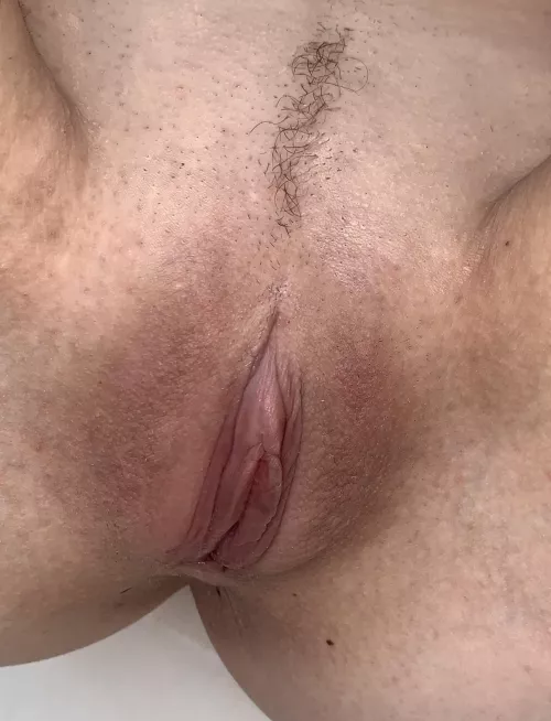 I shaved my pussy to make it tastier for you by BabyLaddy