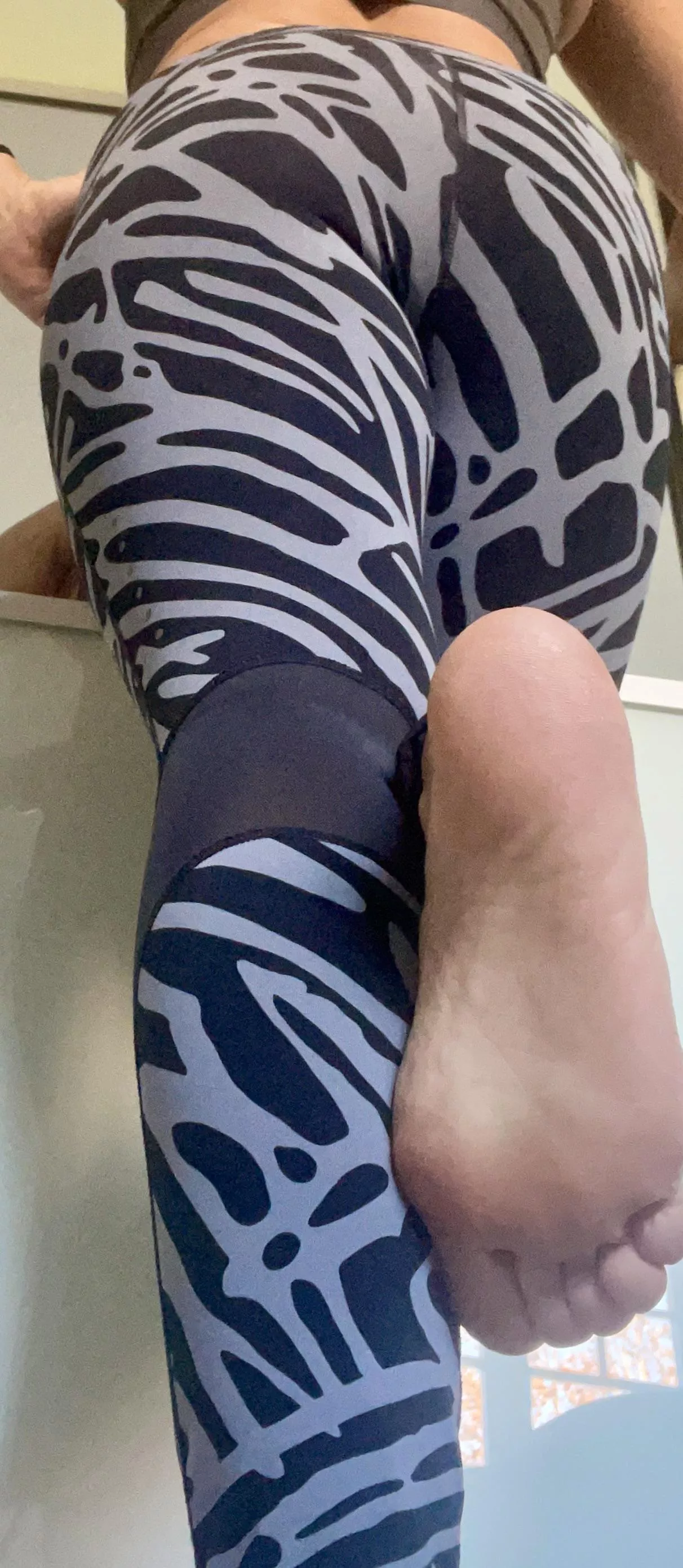 Impress me and I may allow you to lick… posted by diosa_01