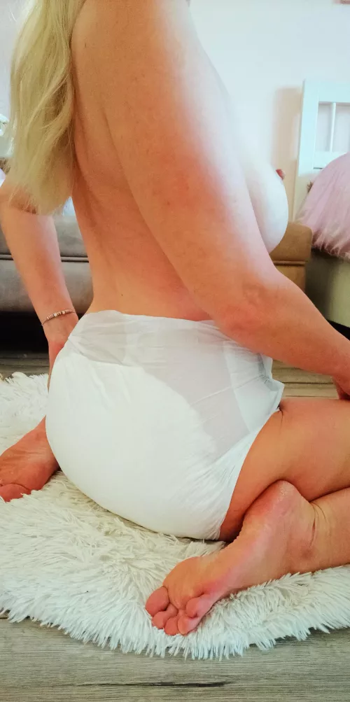 Mind me walking like that all day? by froilen08