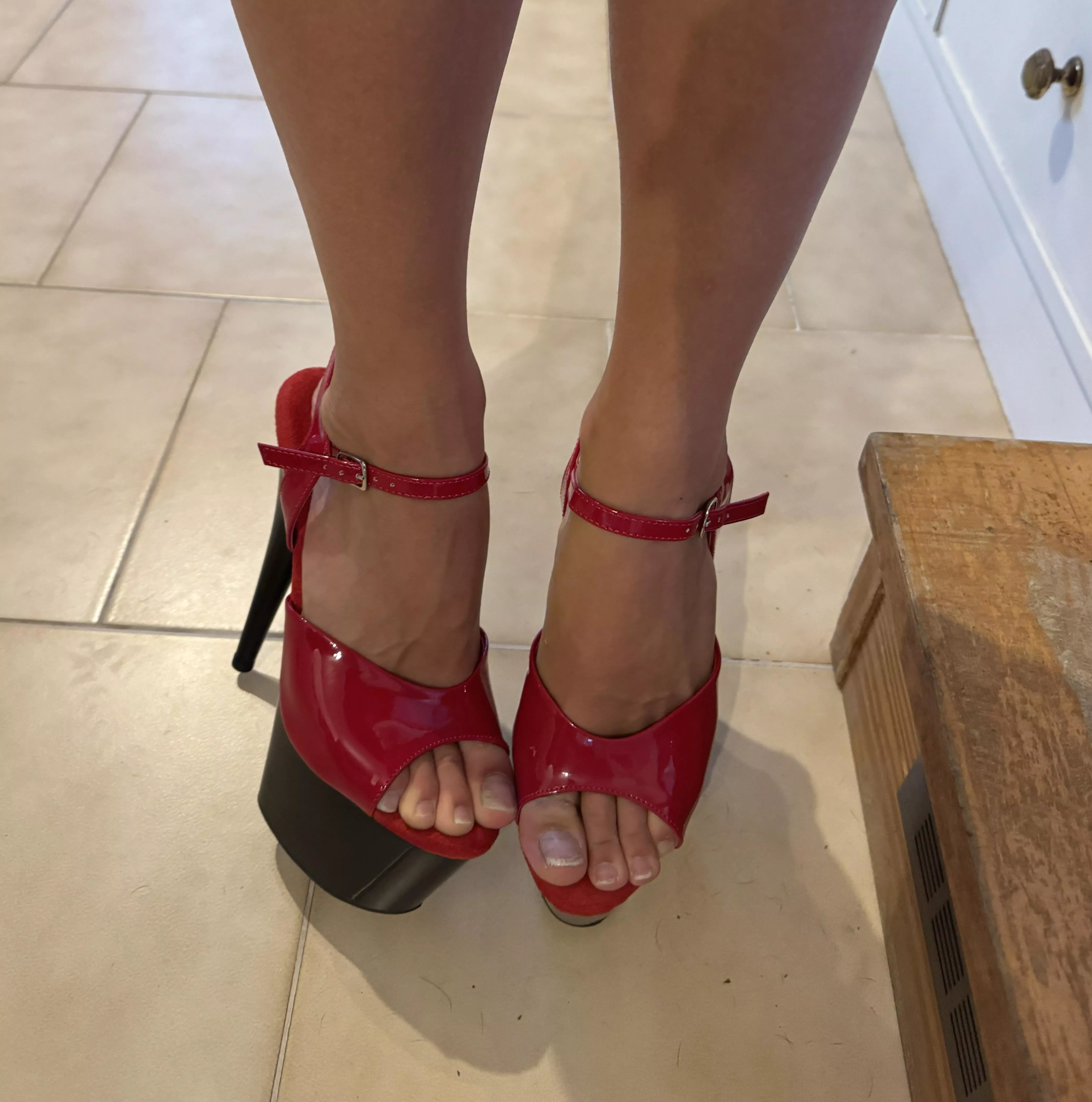 My heels are something you cant resist posted by OpalLuxuryy