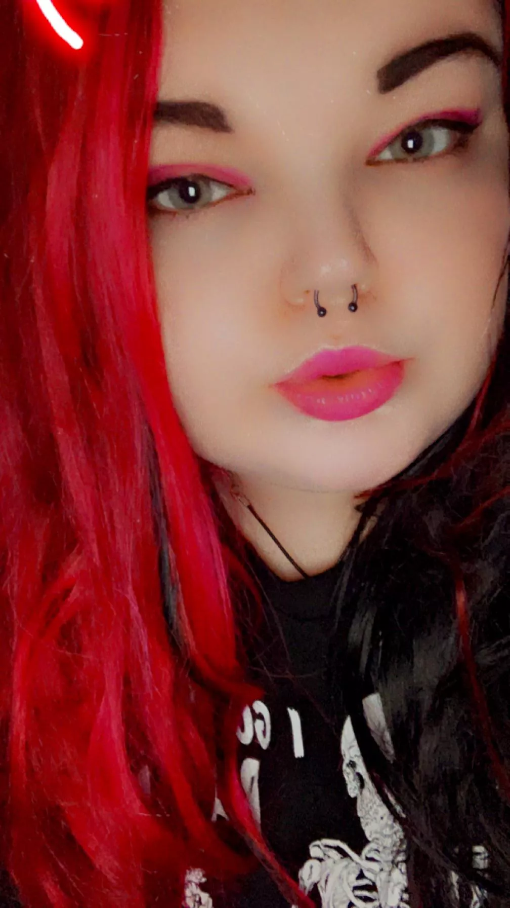 Send bc I’m hot and u really wanna worship me  posted by batgirlbbw21