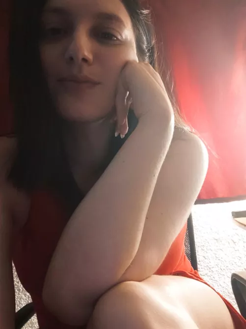 Spot available for GFE. Talk, vent, fun. :) by annadegetau