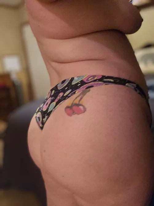 Squishy and soft like a donut by liaferrera