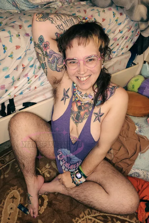 will you be my armpit simp + sniff my sweaty, stinky pits after i work out 💦 by manicpixiewaifu