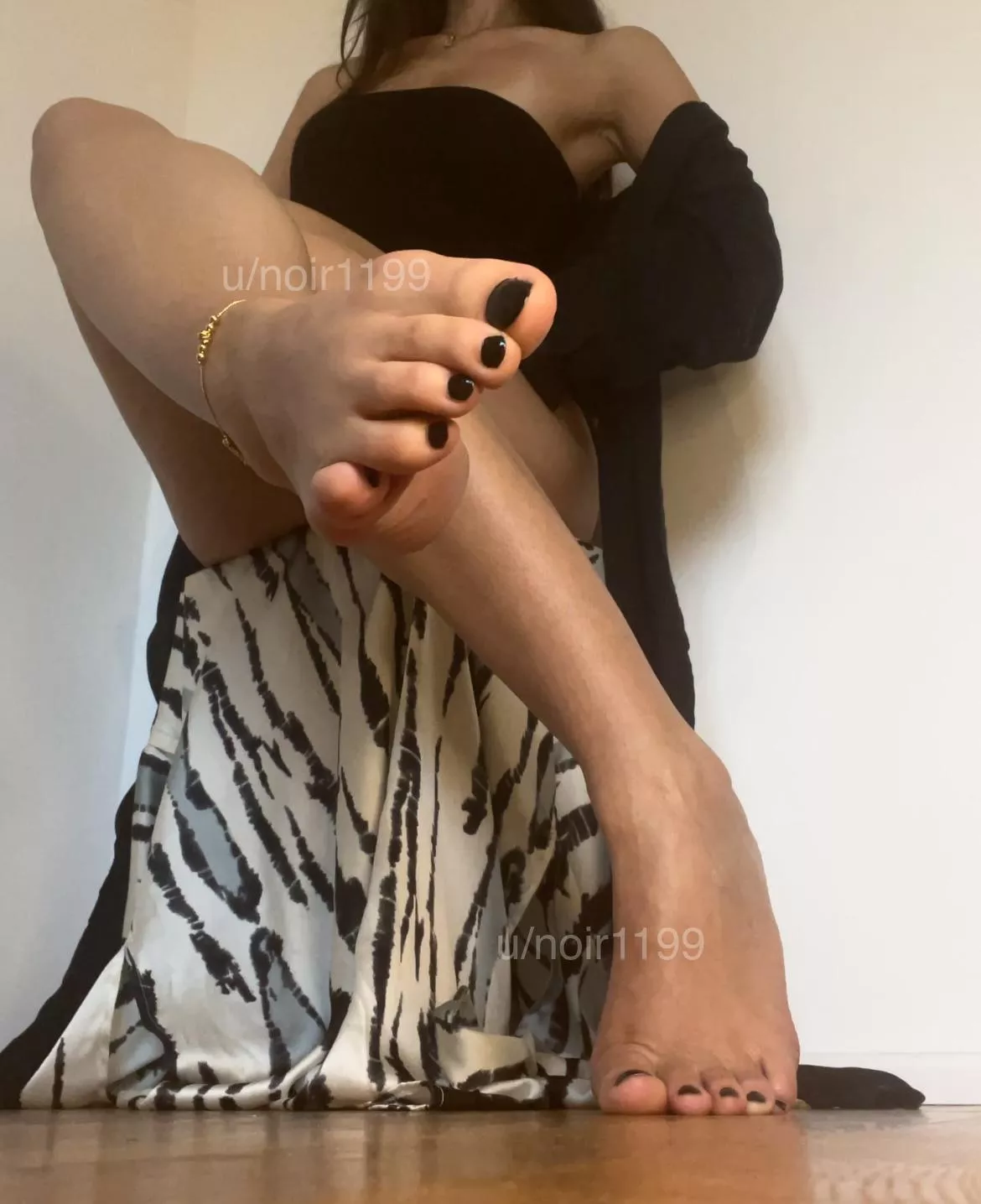 You give me everything you have and as a thank you I’ll smack you in the face with my feet. Sounds like a fair deal, doesn’t it? posted by noir1199