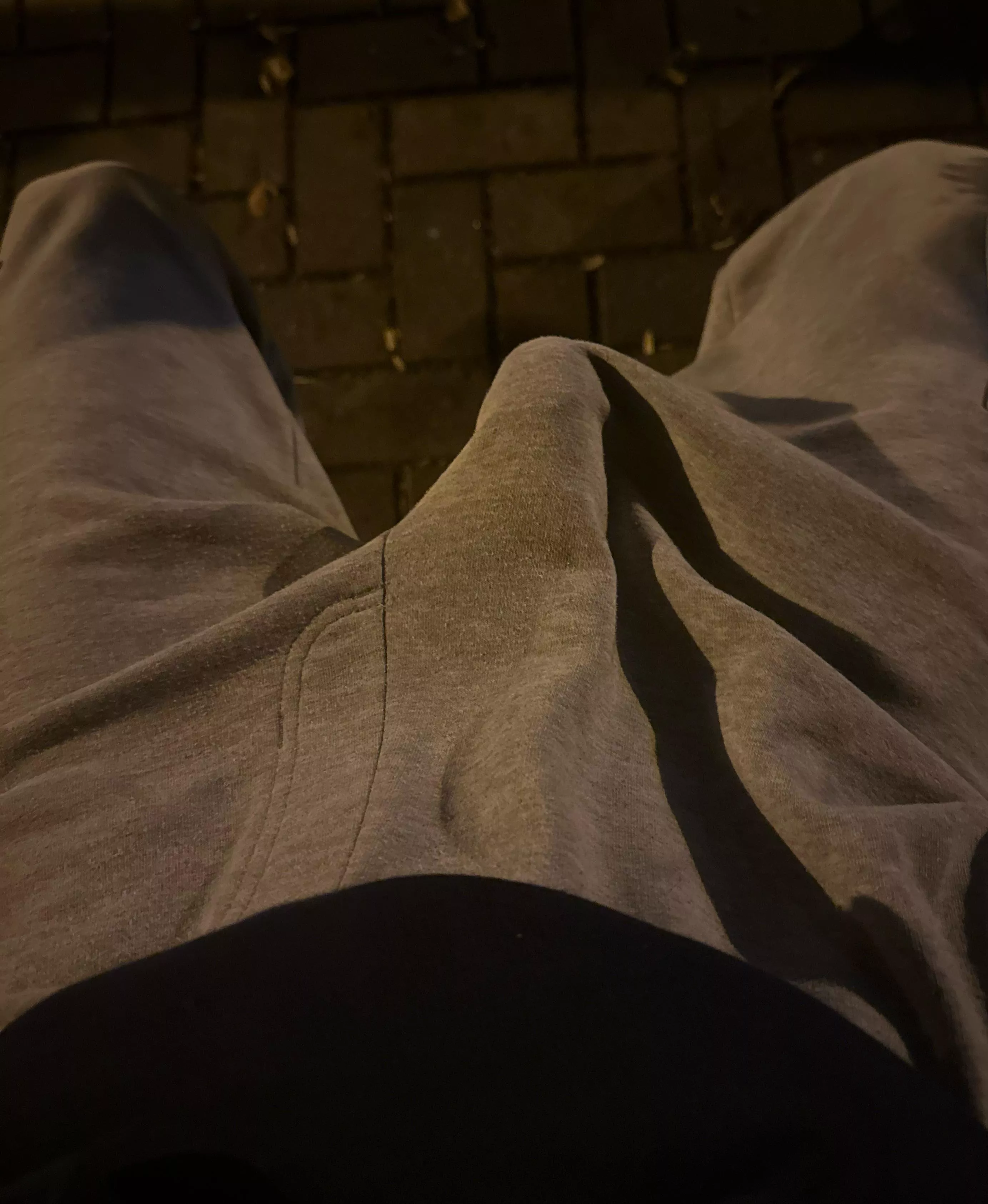 [18] Chilling outside posted by gagaInKopf