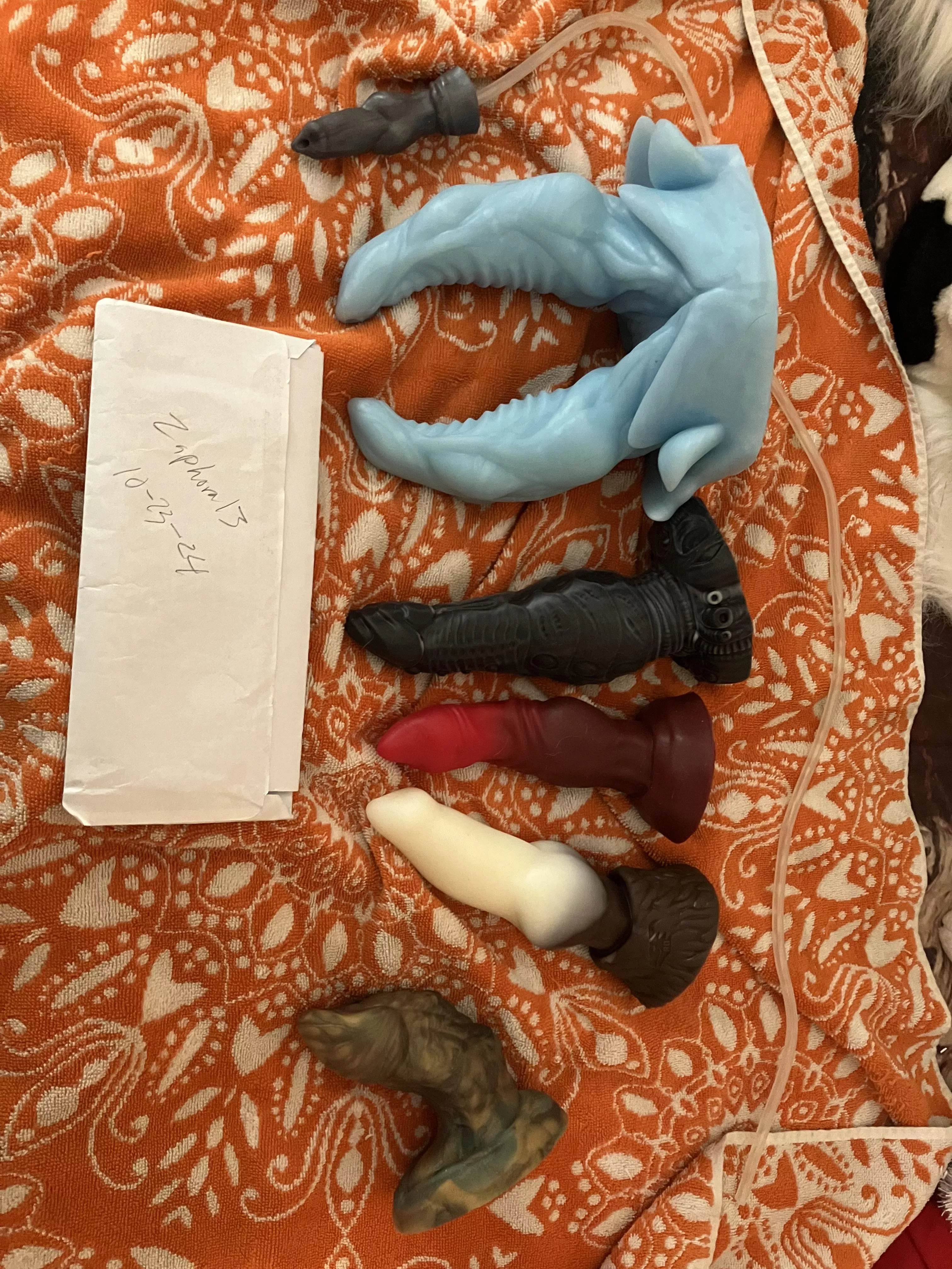 6 dragons for $200  posted by Zaphora13