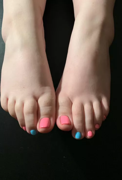 Anybody interested in my size 11 feet? by Zinoxic