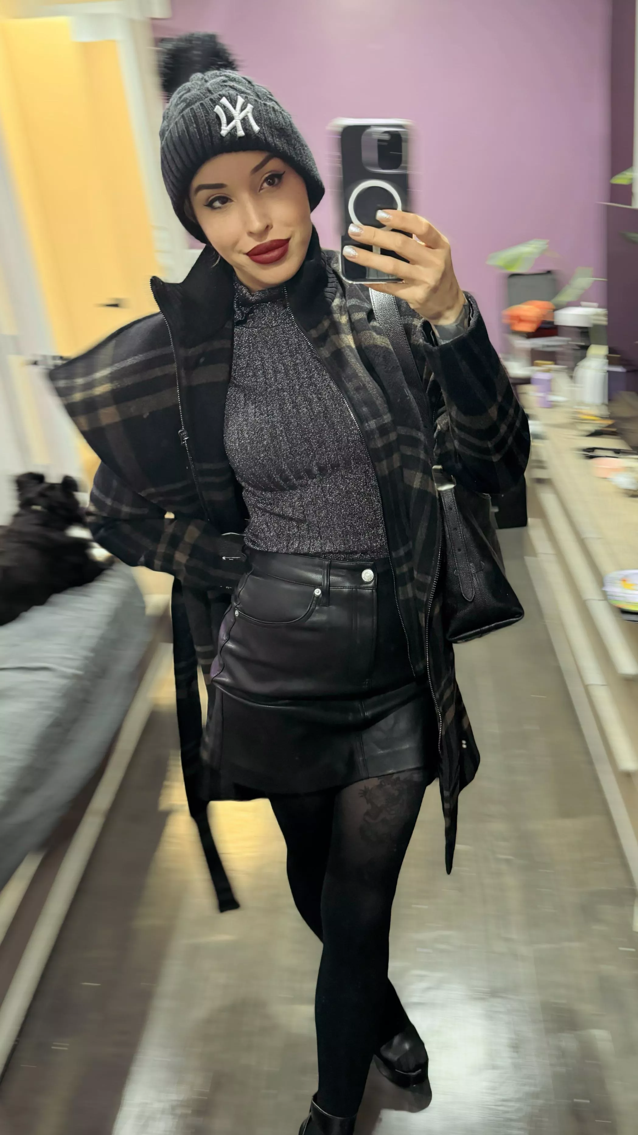 Bundled up! Winter is coming… still feeling cute posted by elgatogorda