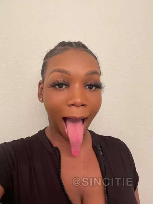 Do i have the longest tongue youve ever seen? by sincitiee