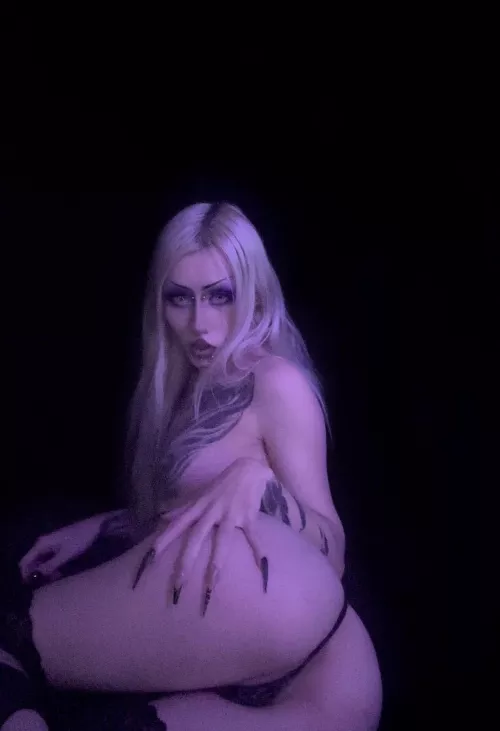 Feeling blue. Or… purple. by Vileslag