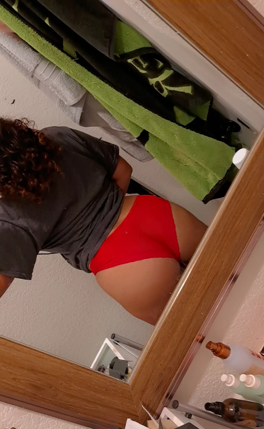 Fire engine red~ posted by lexxx_bot