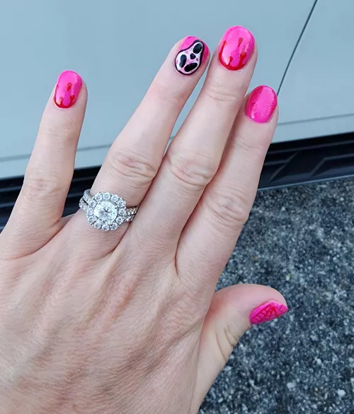 Fresh Mani, nothing better by yesmisstatt