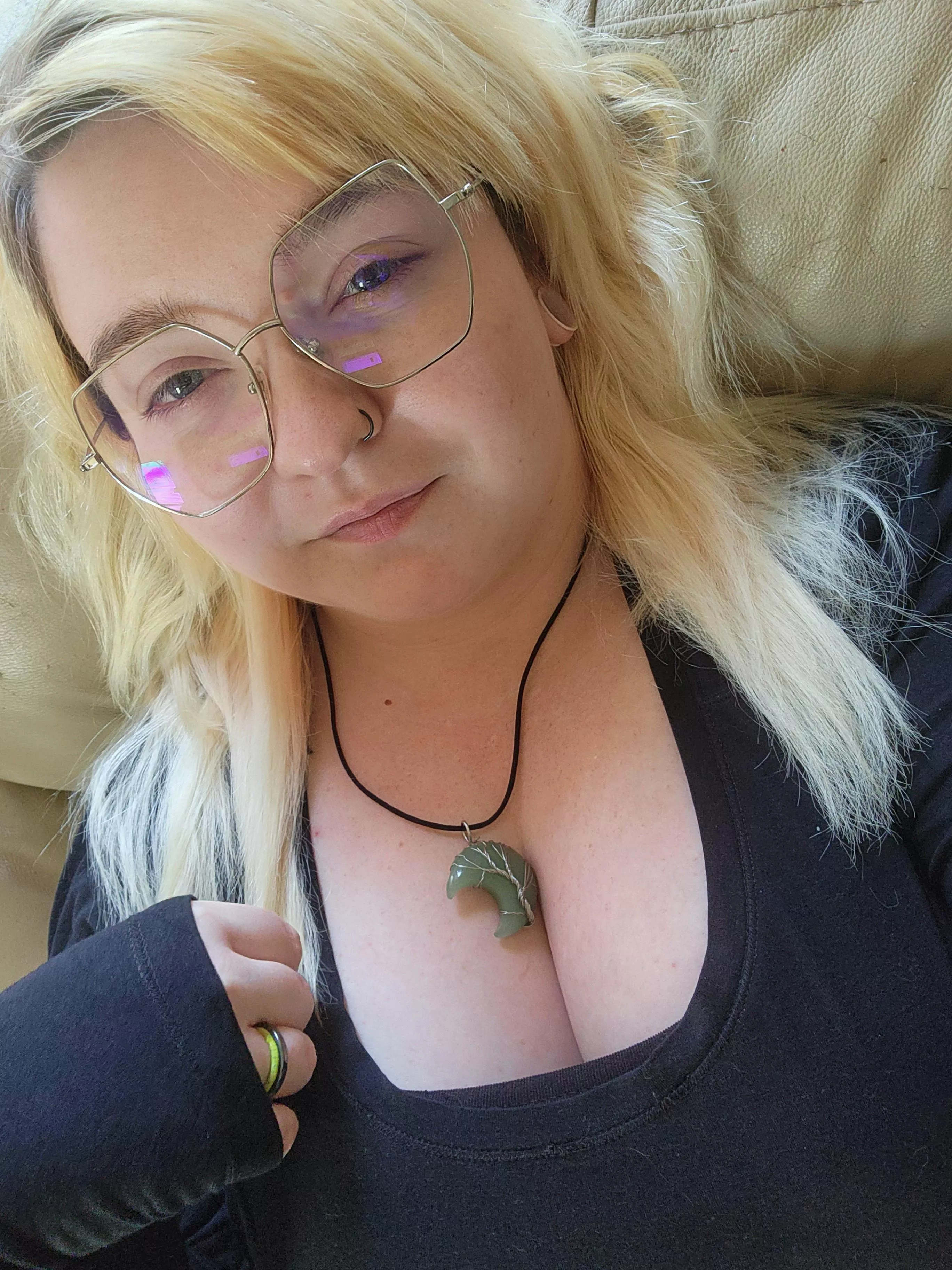 Happy Tuesday! [oc] [F] [27] posted by lickitten