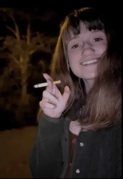 I'm a smoker, I'm a midnight toker🎵🎶🚬 by LizMaxxx