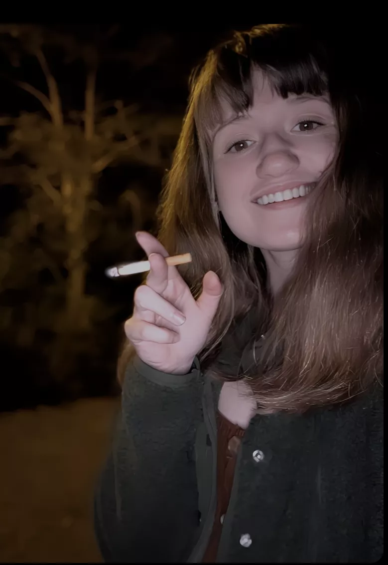 I'm a smoker, I'm a midnight toker🎵🎶🚬 posted by LizMaxxx