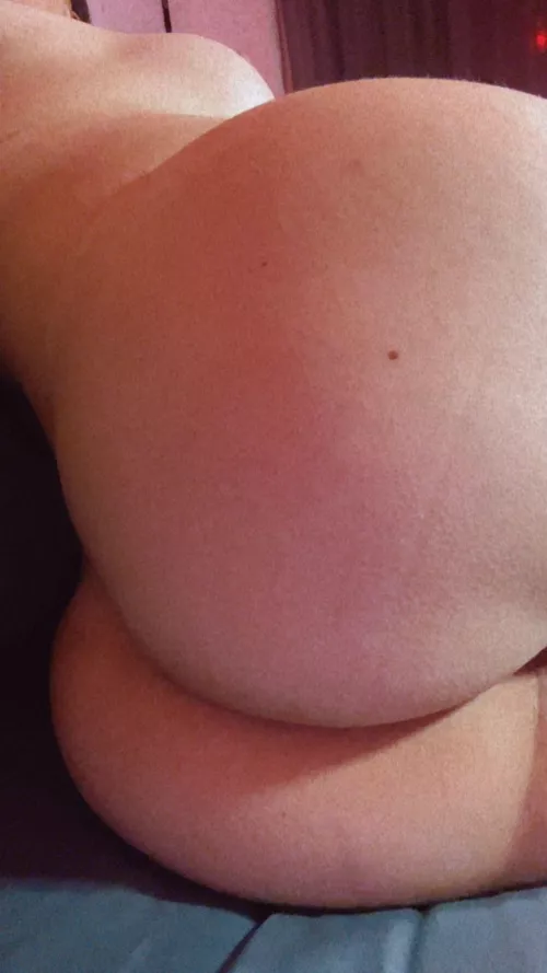 Latin butt by charlotteswt