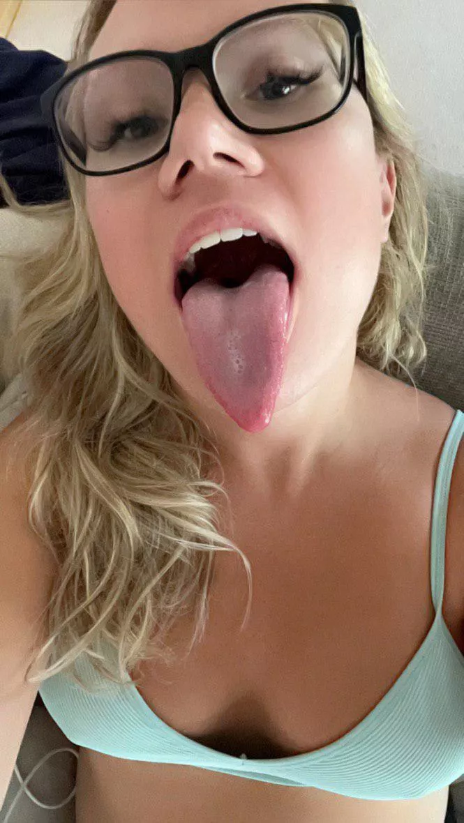 Let's test how good your aim is posted by jennyahegaoblonde
