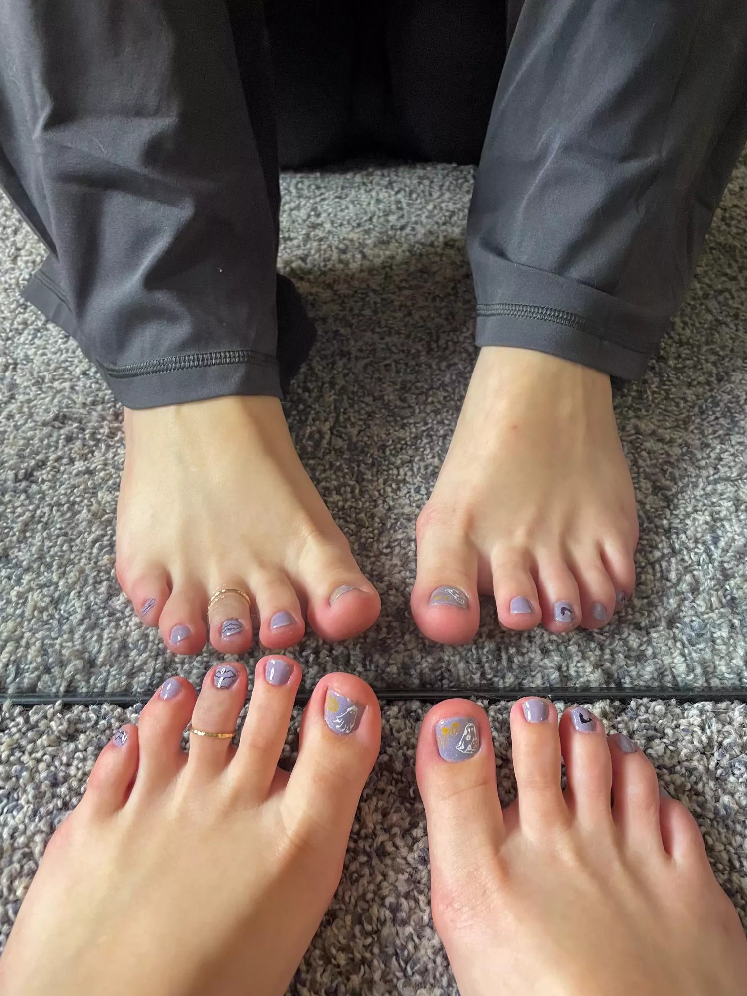 lol halloween toes🦇 posted by BarefootSoleil