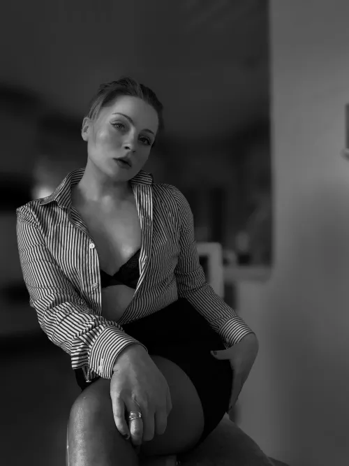 Onko tuhma sihteeri sun mieleen? by Substantial_Prior731