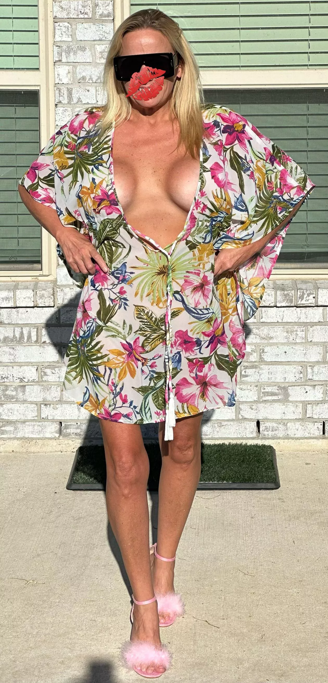 Pink heels posted by LadyinShades