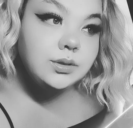 Princeps seeking her obedient plebeian. 💗 by Shy-Catt