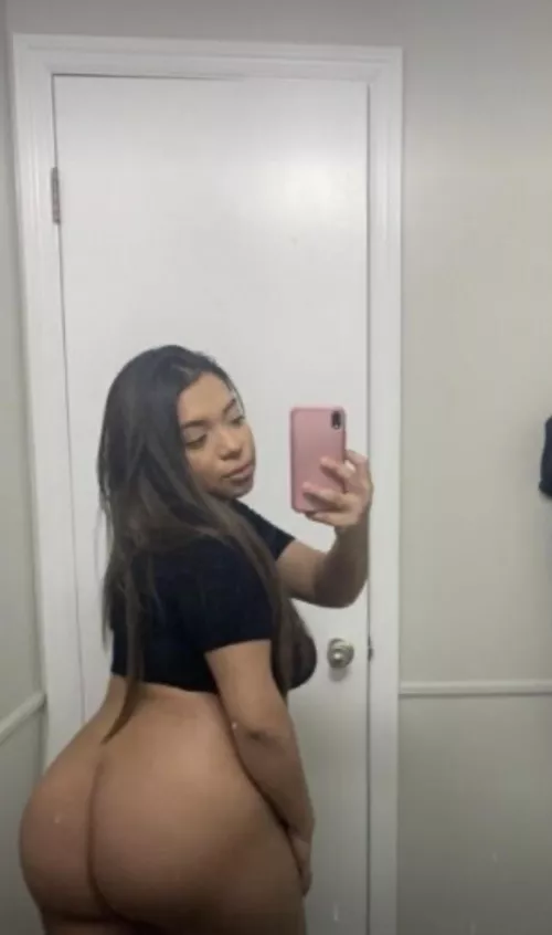Quick question 🙋‍♀️ ass it tits by Reasonable_Big_9655