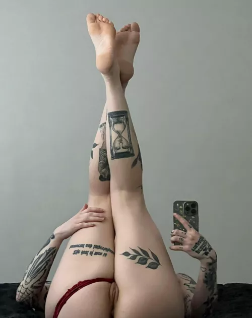 Taking pleasure in some solitude by tiddy_mania