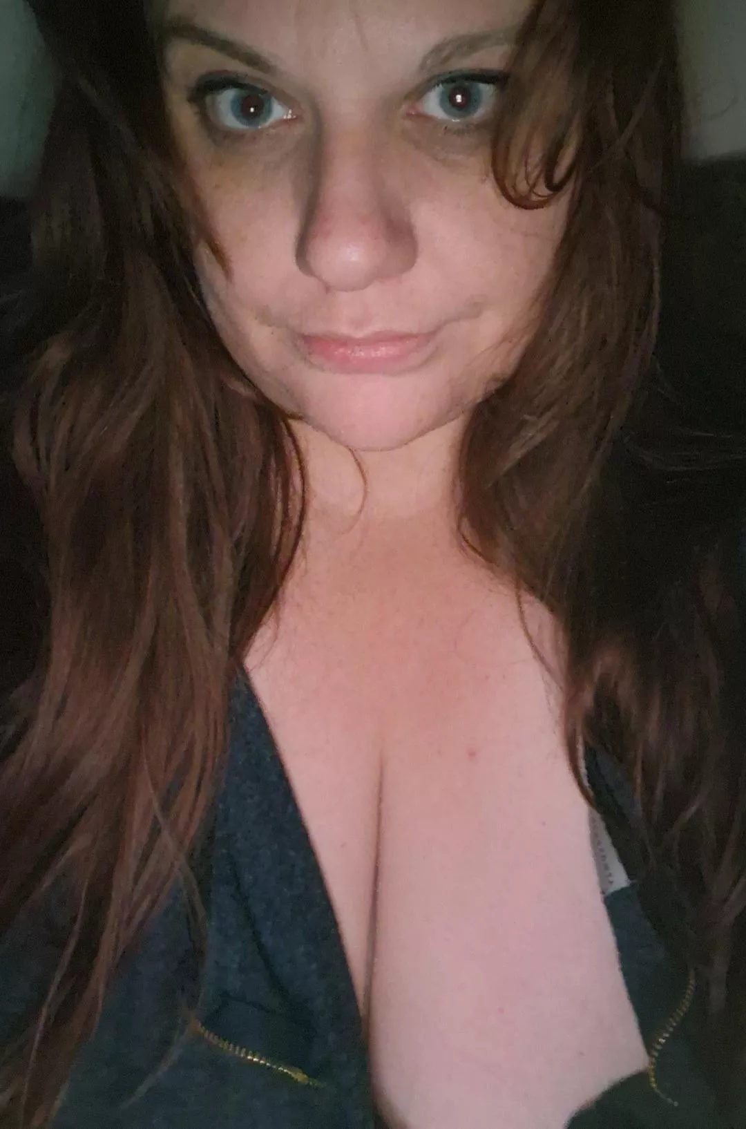 Unzipped and feeling cheeky  posted by MollieMansfield