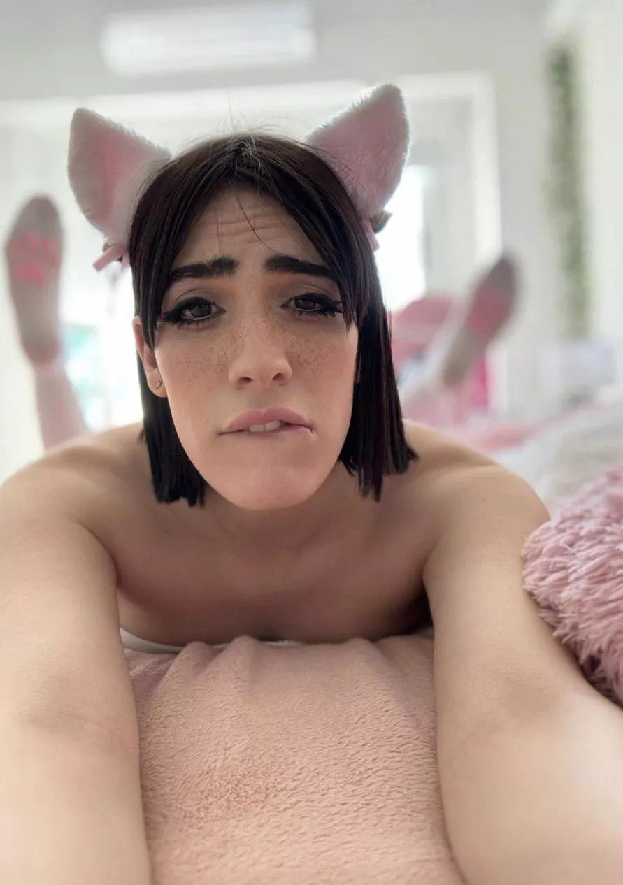 Which one would you lick first? posted by lovelyfefi01