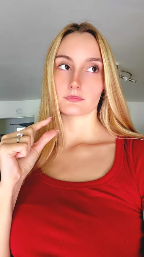 Who wants to be humiliated today by Goddess_Beah