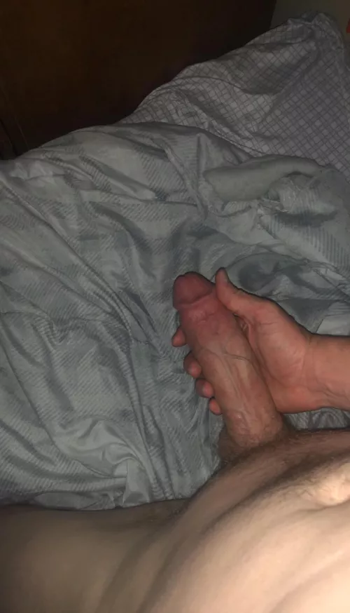 27 and want someone on their knees for me by b_man45211139