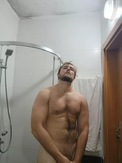 (34) does anyone like me?  by benfriendlyofficial