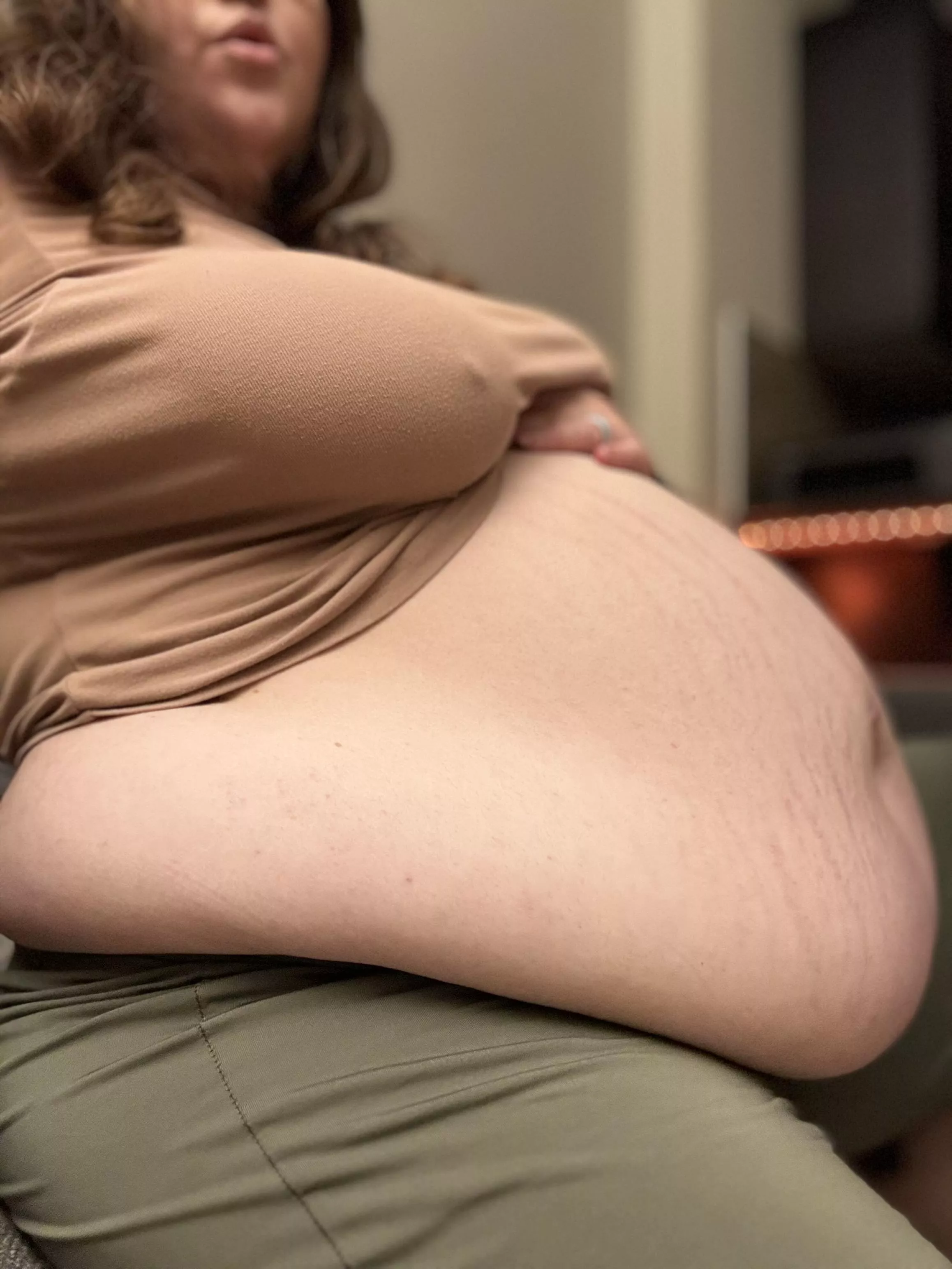 A productive fattening week🔥🤰🏻 posted by Laura_Fatty