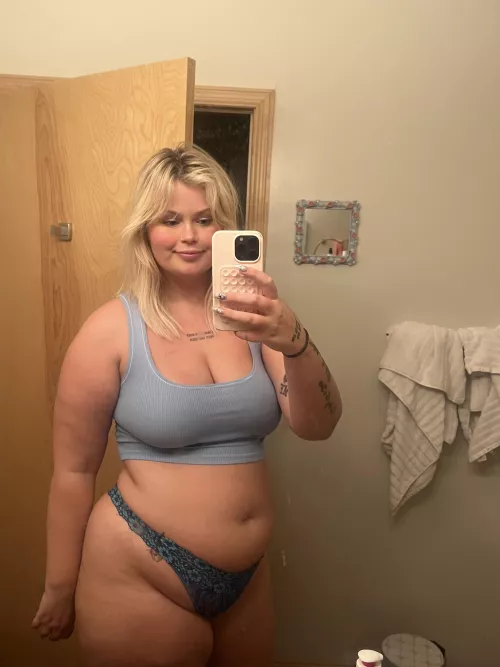 Am I a breedable chubby girl? by wispy_girlwa