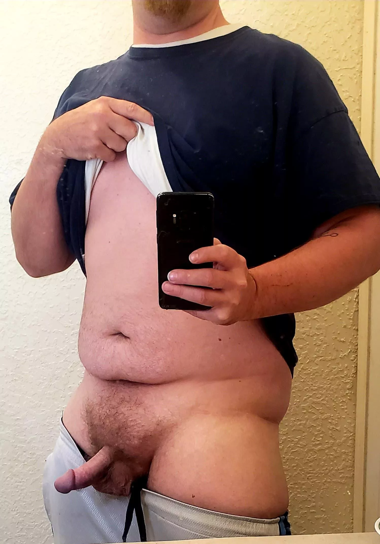 Bit of a warm fall day today (40) posted by thiccnessislife84