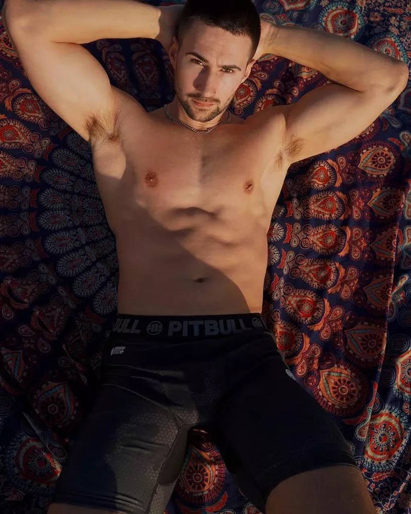 Bury your face in there bro posted by Juana_Avocados