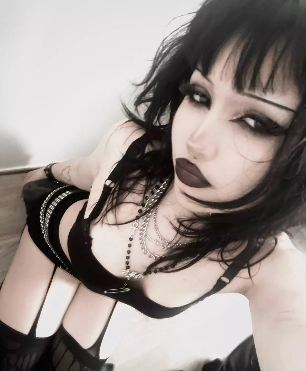 Comment yes for a quickie sexttt posted by MissDarkVibes