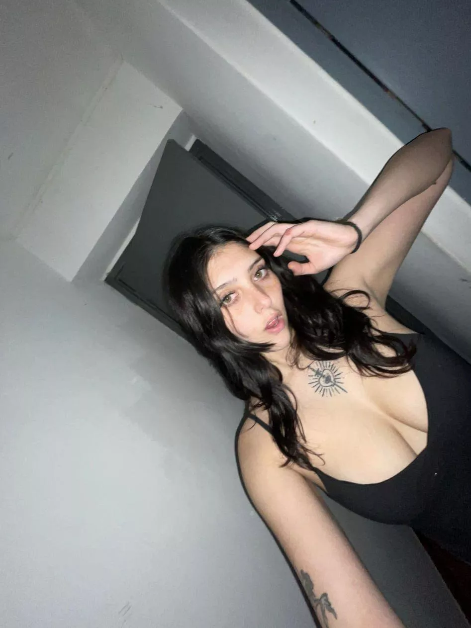 Do you like to be dominated? posted by CharmVanilla