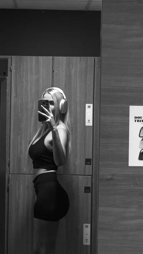 Guess u never saw a bigger booty  by Icy_Emergency_2016