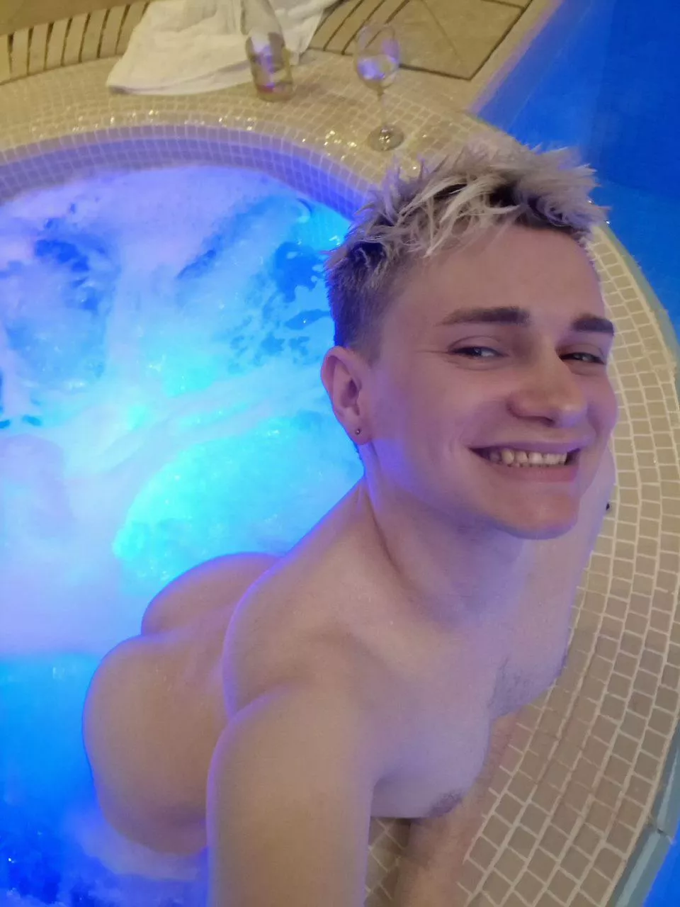 Happily showing off  posted by 3cstwink