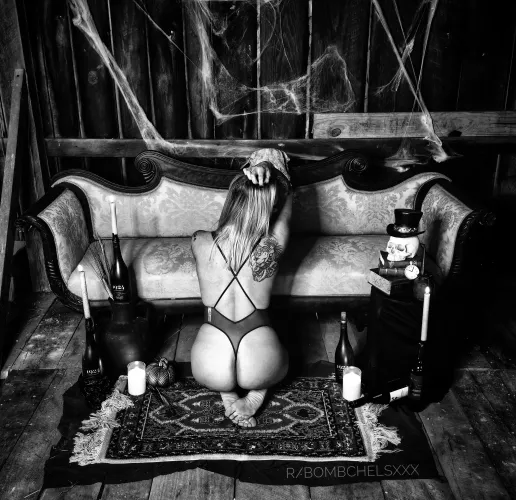 Happy Hump Day!!! by bombchels310