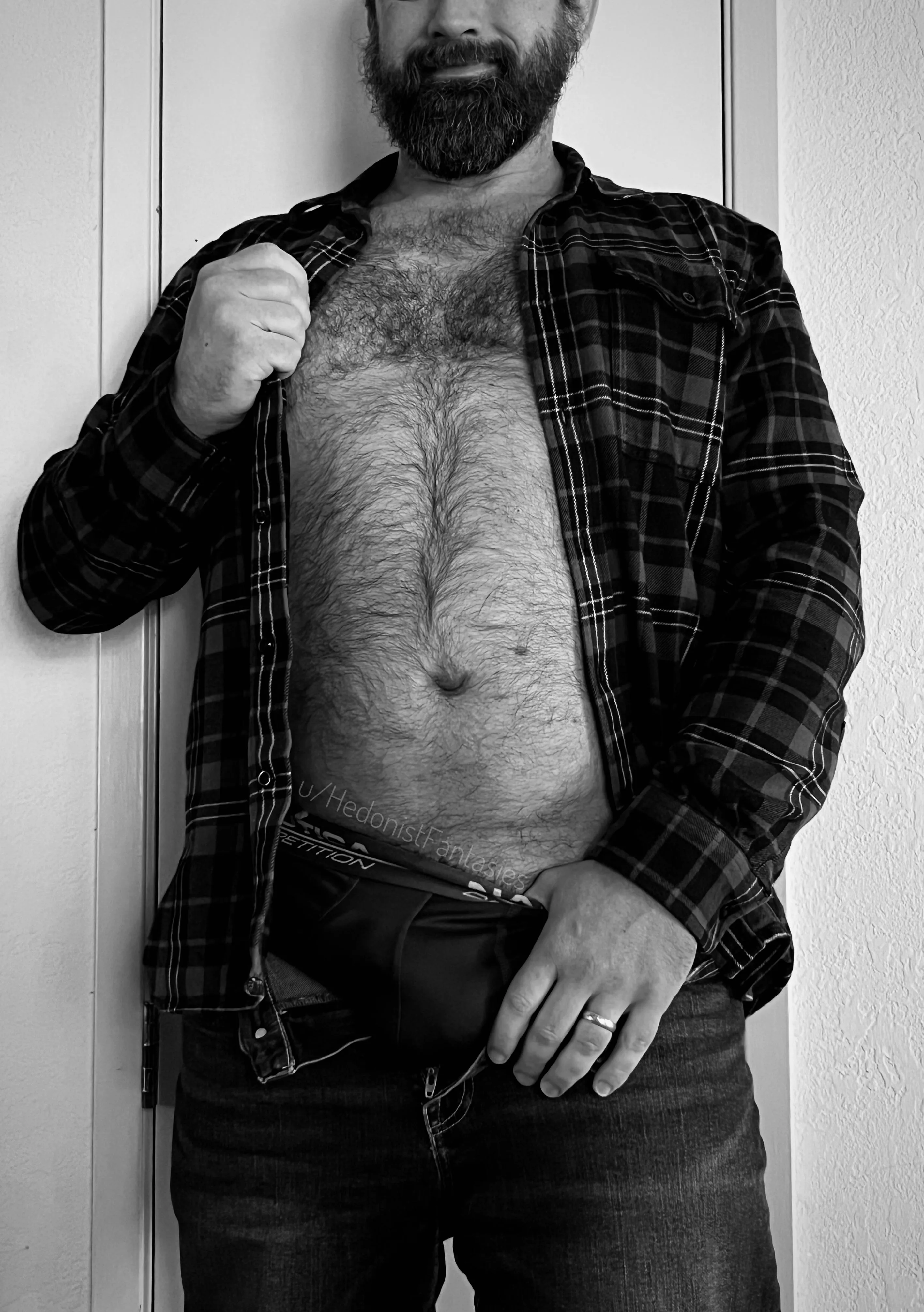 Happy that it’s flannel season again posted by HedonistFantasies