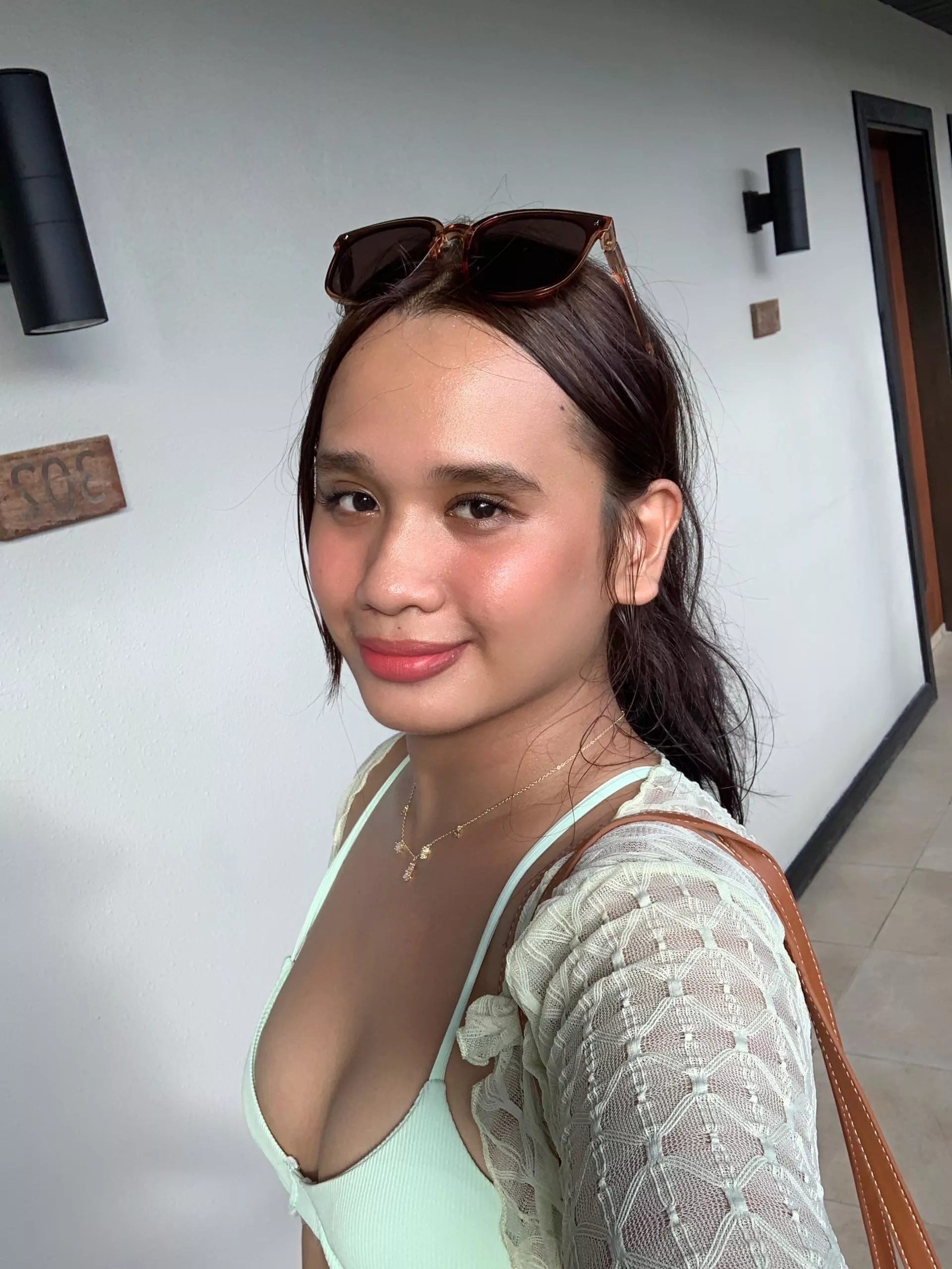 Hello ☺️ posted by Efficient-Cake-630