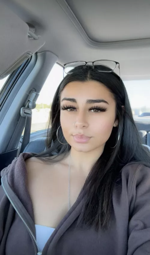 I'm about to blush because I'm so wet right now by creamyycarmen69