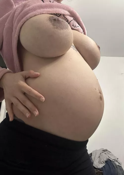 
I'm about to give birth! and the only thing I think about is what position to have sex in by Queenof_Rainbow